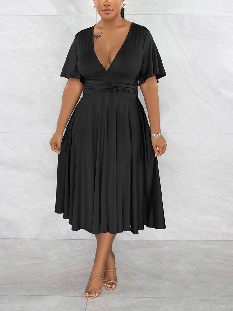 Green midi dress with V-neck and flutter sleeves - View 7 | Lwiis