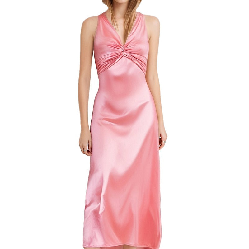 Elegant satin maxi dress with V-neckline and A-line silhouette - View 9 | Lwiis