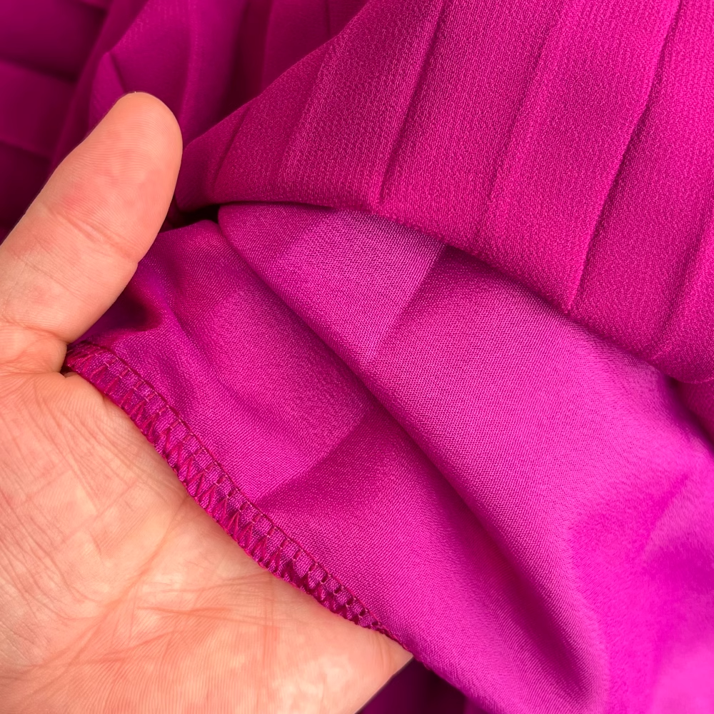 Pleated A-line maxi dress with belted waist and collared neckline - View 7 | Lwiis